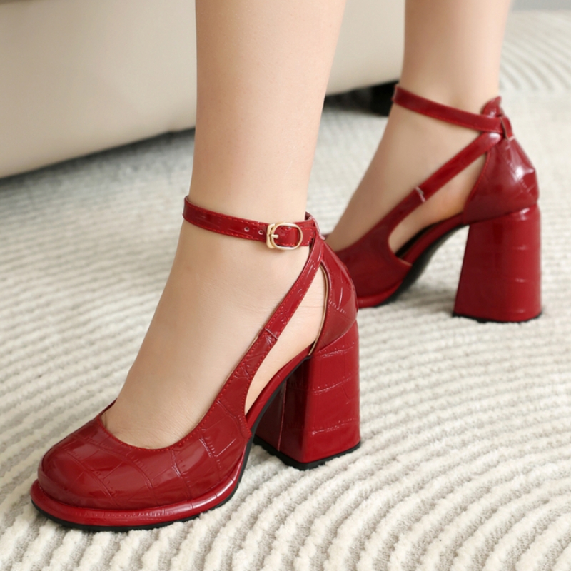 Close Toe Red Block High Heels - Women Shoes Branded recensione e prezzo