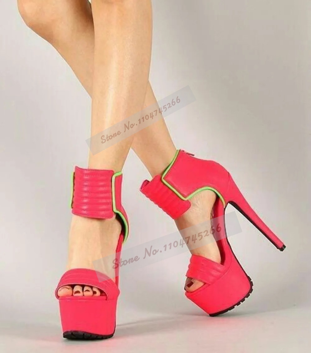 Rose Red Matte Leather Striped - Wide Fit Heels recensione e prezzo