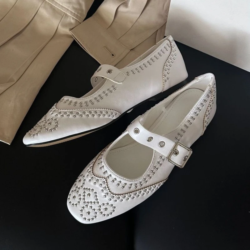 Retro Rivet Buckle Design Flat - Women Shoes Branded recensione e prezzo