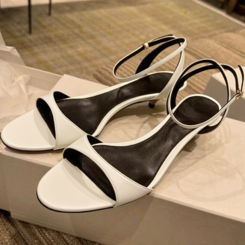 Fashion Kitten Heel Design Bra - Women Shoes Branded recensione e prezzo