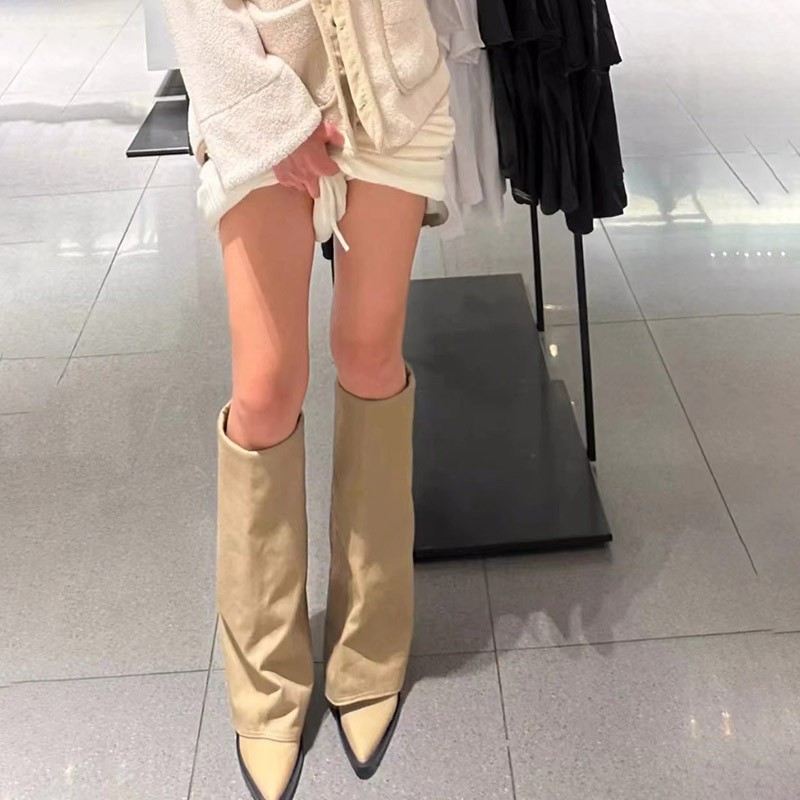 Pointed Toe Coarse Following K - Wide Fit Heels recensione e prezzo